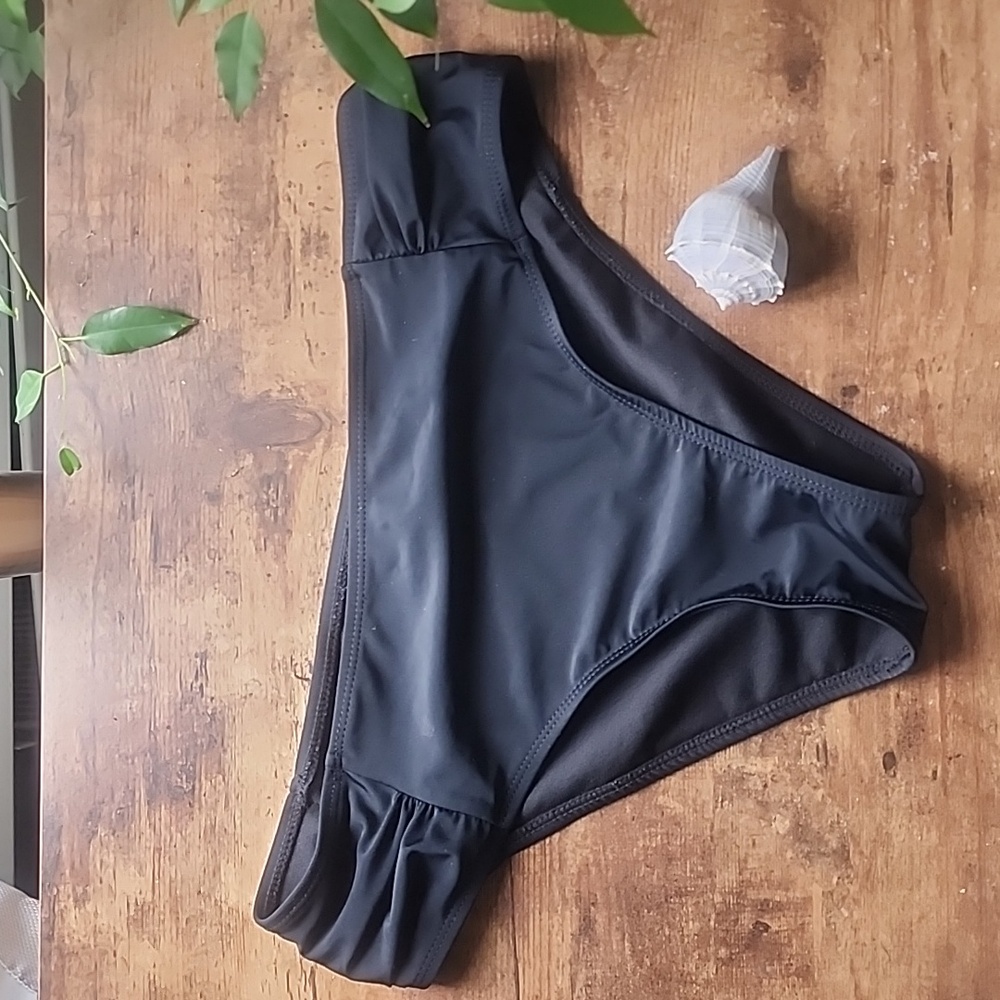 Bathing suit Bottoms sz M/L
